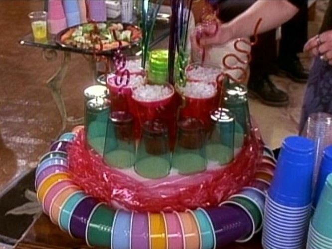 Friends themed party cups and ice